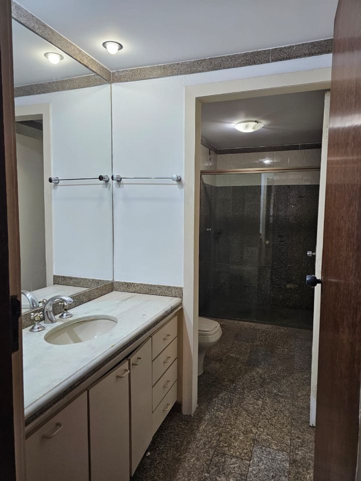 Apartamento à venda com 4 quartos, 200m² - Foto 14