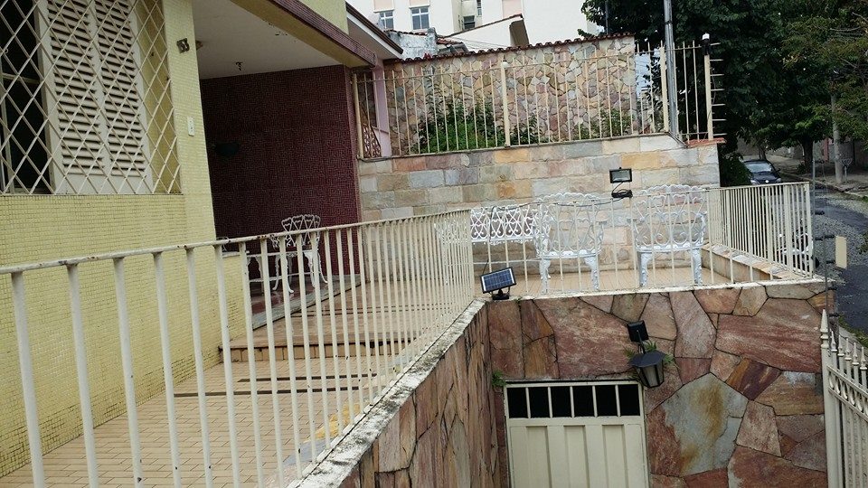 Casa à venda com 3 quartos, 380m² - Foto 3