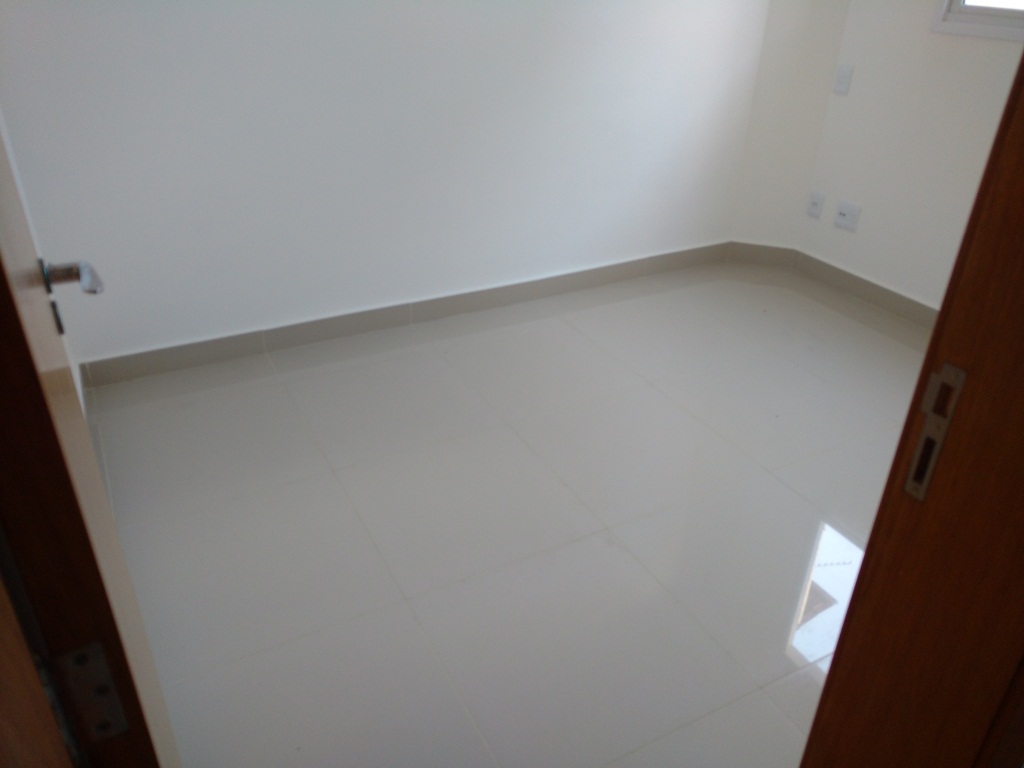 Apartamento à venda com 2 quartos, 65m² - Foto 3