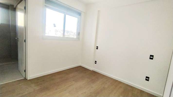 Apartamento à venda com 3 quartos, 85m² - Foto 4