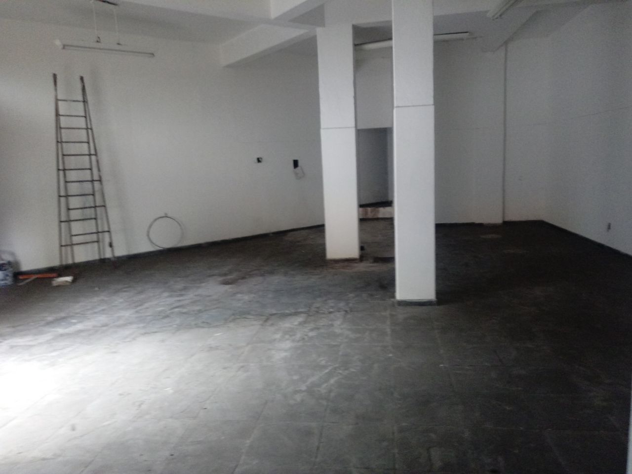 Loja-Salão para alugar, 140m² - Foto 1