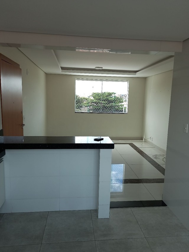 Apartamento à venda com 3 quartos, 108m² - Foto 2