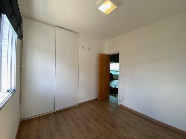 Apartamento à venda com 3 quartos, 152m² - Foto 11