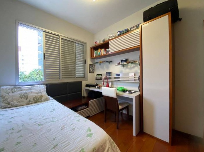 Apartamento à venda com 4 quartos, 190m² - Foto 8