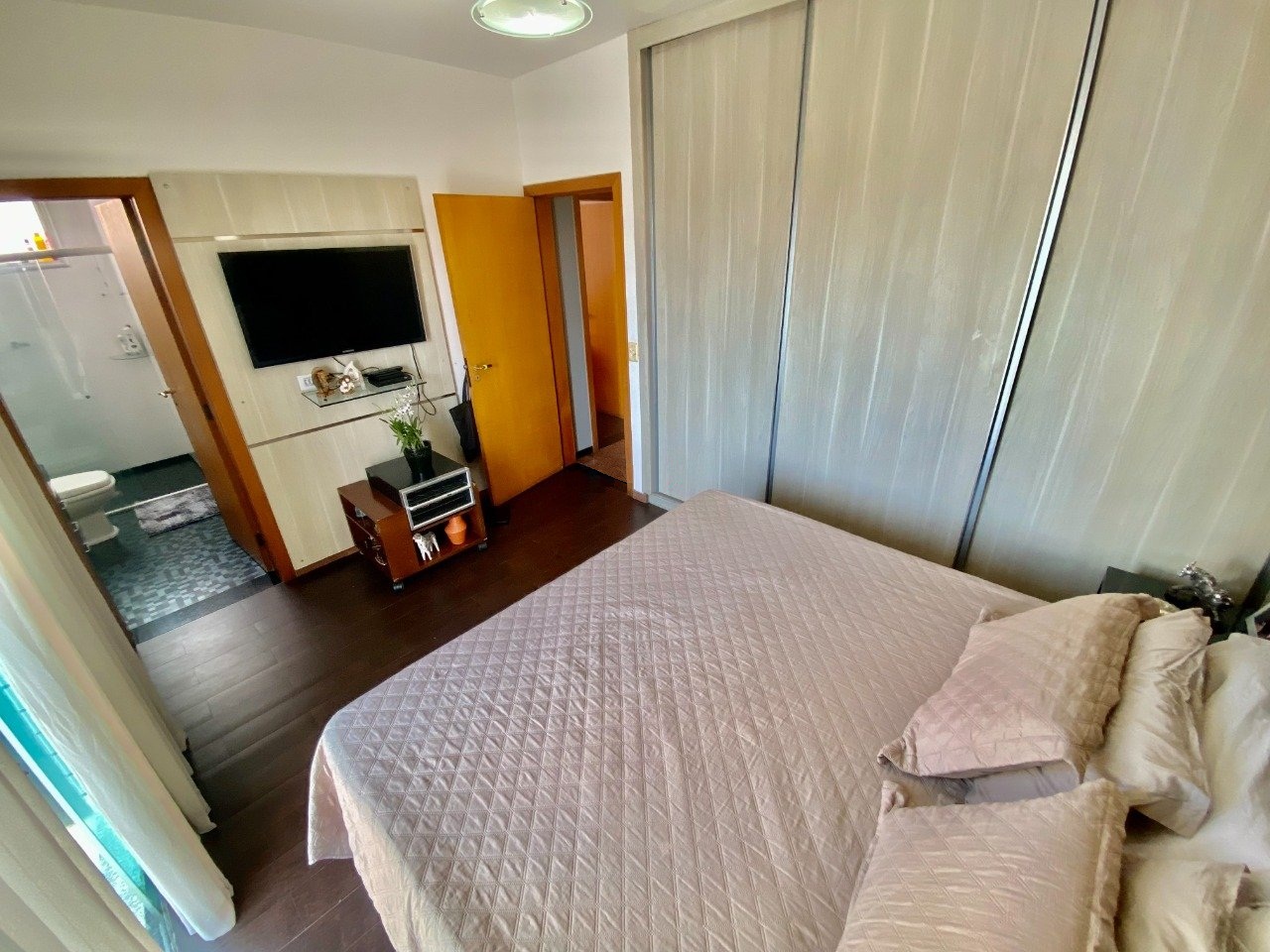 Apartamento à venda com 3 quartos, 221m² - Foto 6