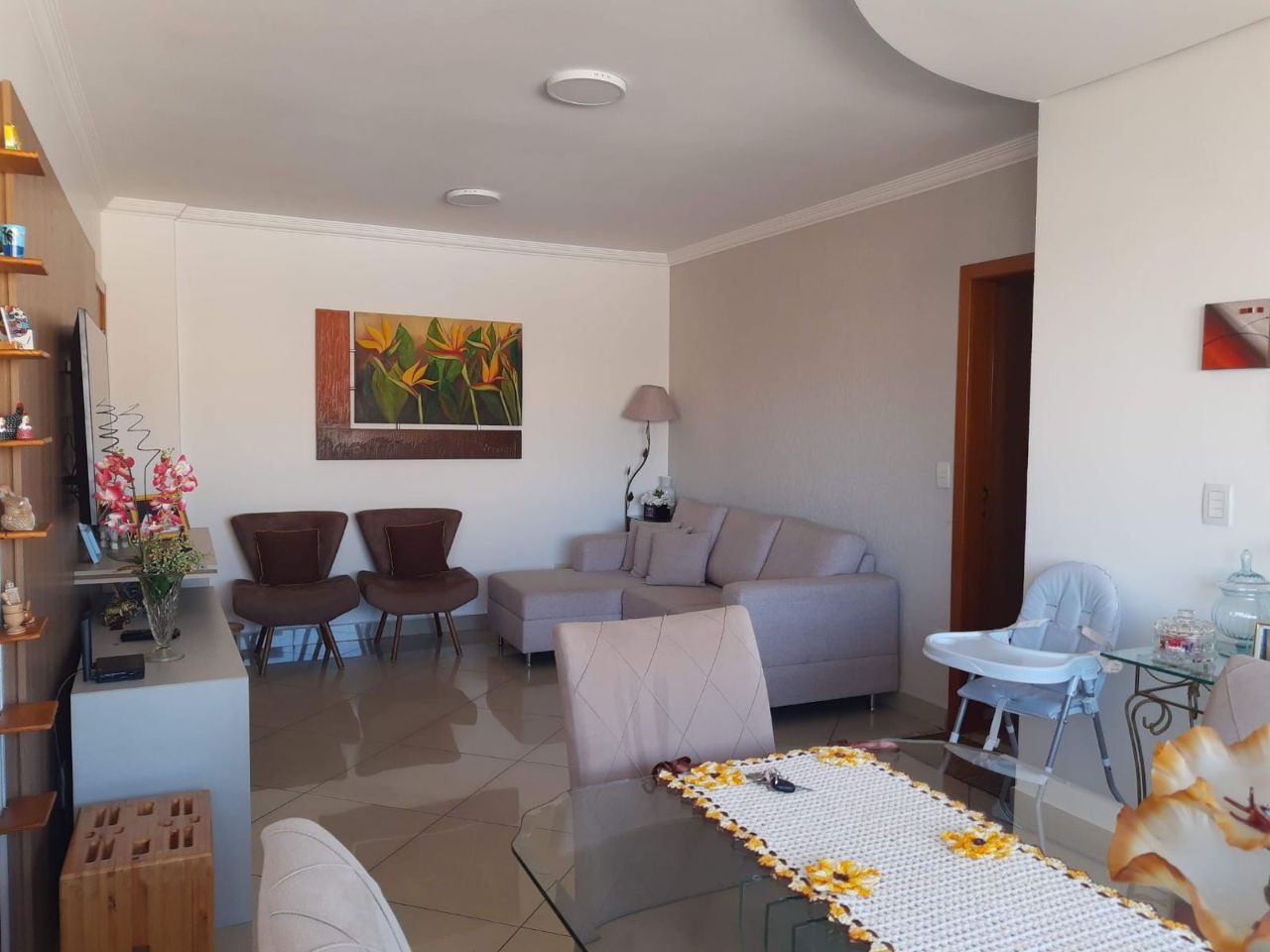 Apartamento à venda com 3 quartos, 96m² - Foto 1