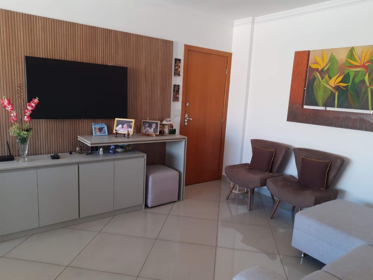 Apartamento à venda com 3 quartos, 96m² - Foto 2