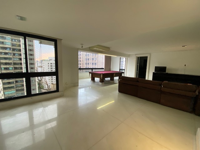 Apartamento à venda com 4 quartos, 450m² - Foto 1