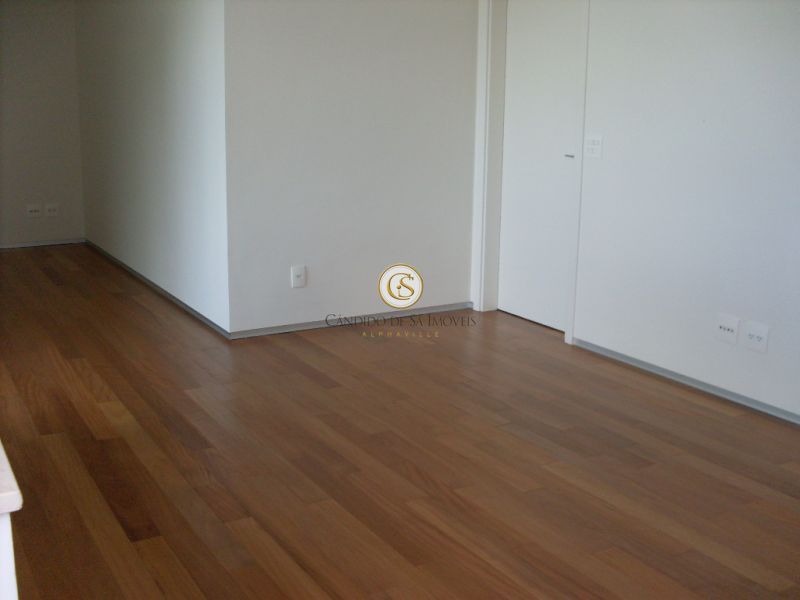 Piso corredor e quartos