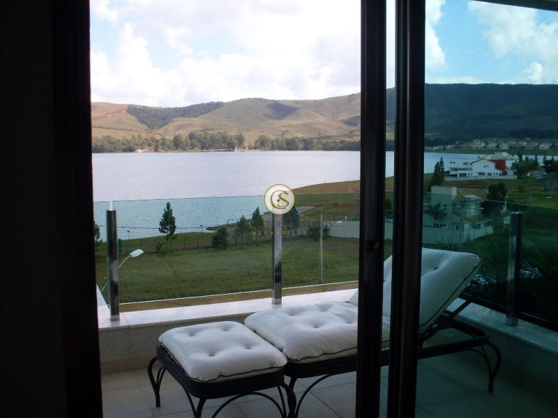 Quarto com varanda e vista