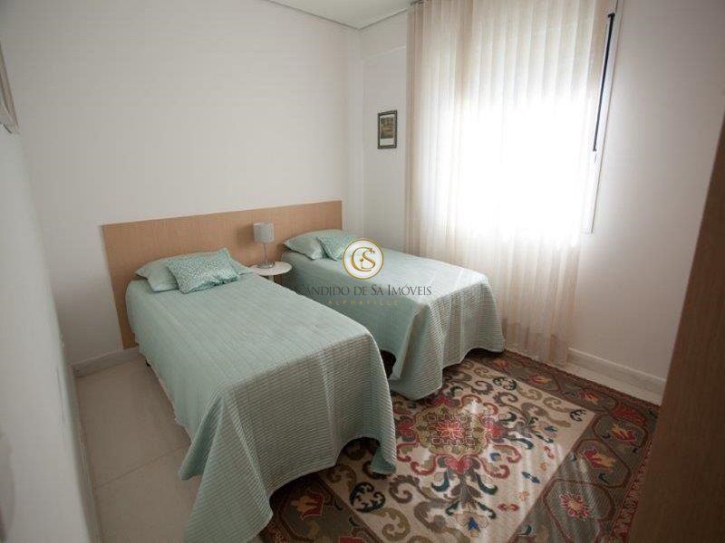 Quarto com armários - 2995