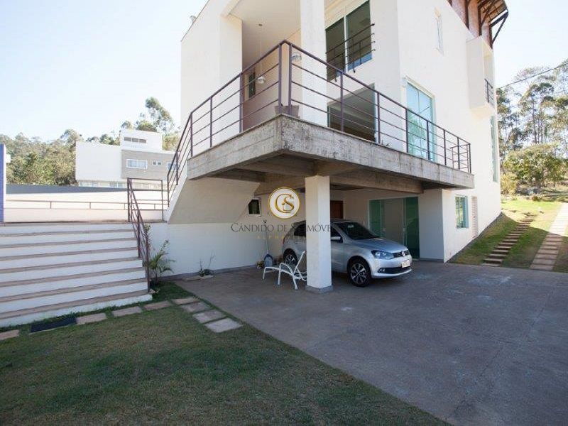 Primeiro piso com garagem coberta para 3 carros - 29951