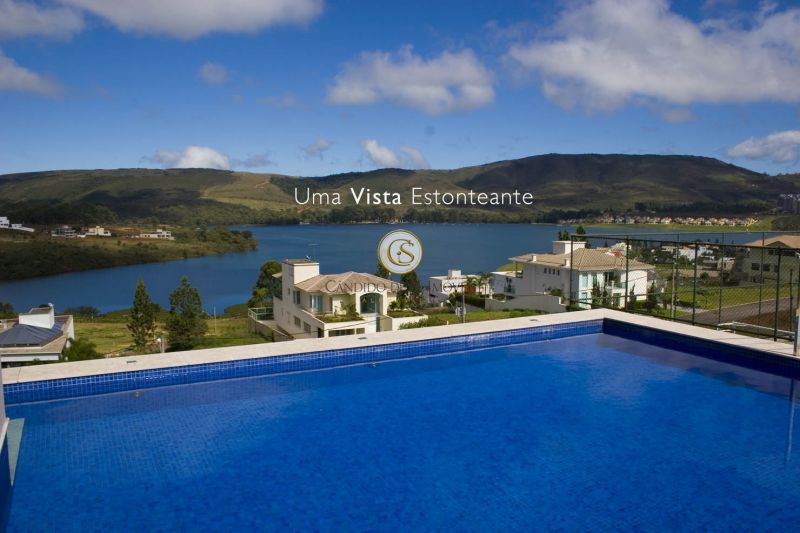 Piscina com vista para Lagoa dos Ingleses