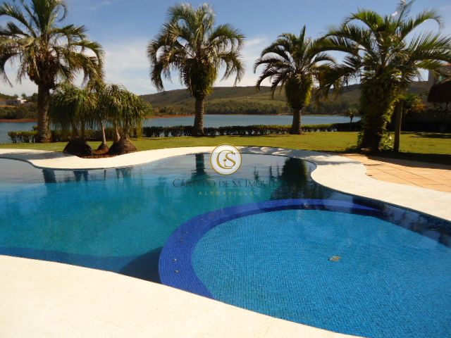 Piscina com vista para Lagoa