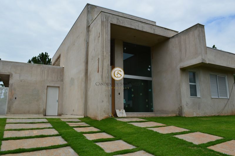 contrução fachada frente